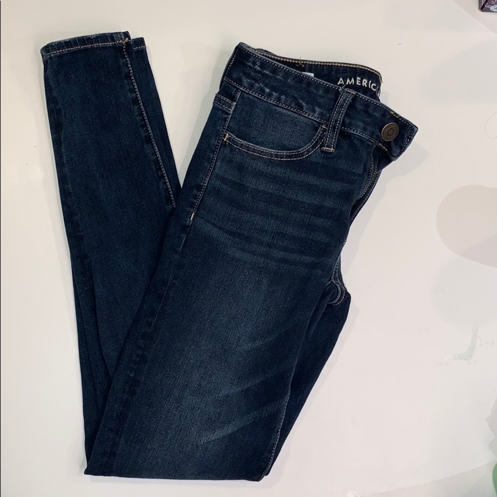 Jegging dark blue.
